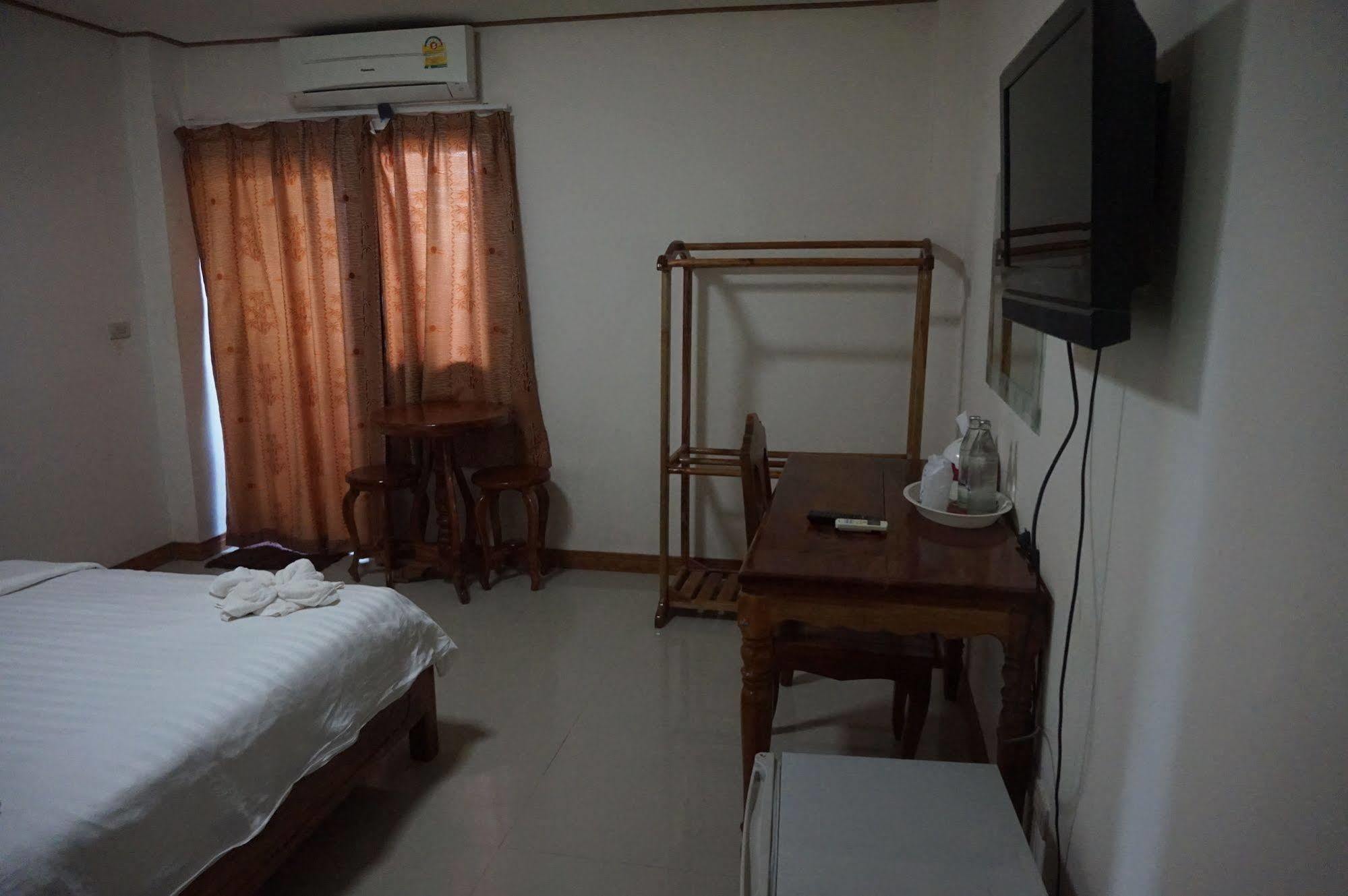 Gongaew Mansion Hotel Ubonratcsathani Kültér fotó