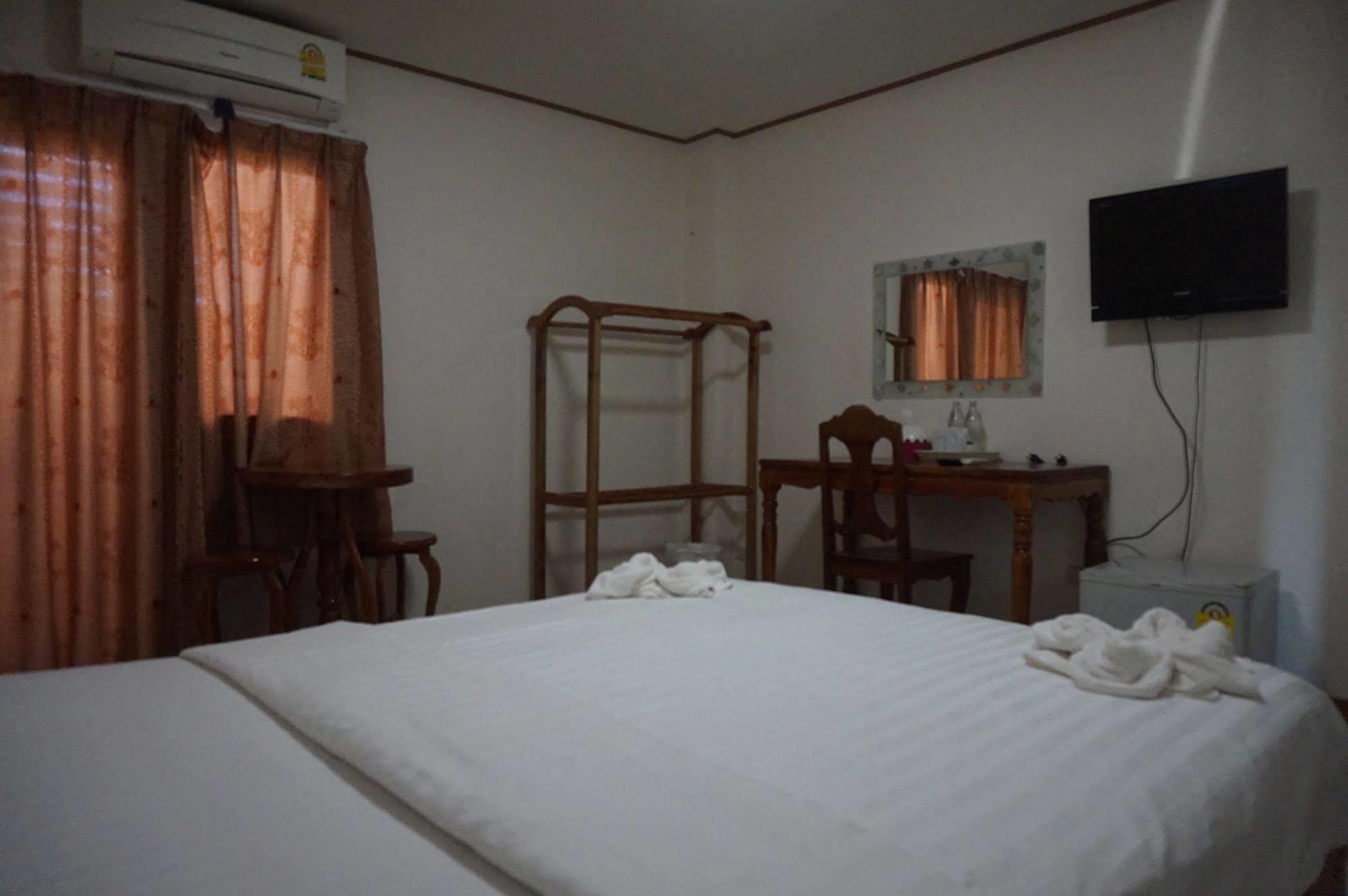 Gongaew Mansion Hotel Ubonratcsathani Kültér fotó